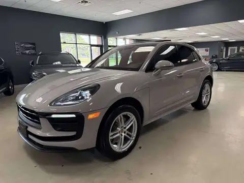 Porsche Macan Base