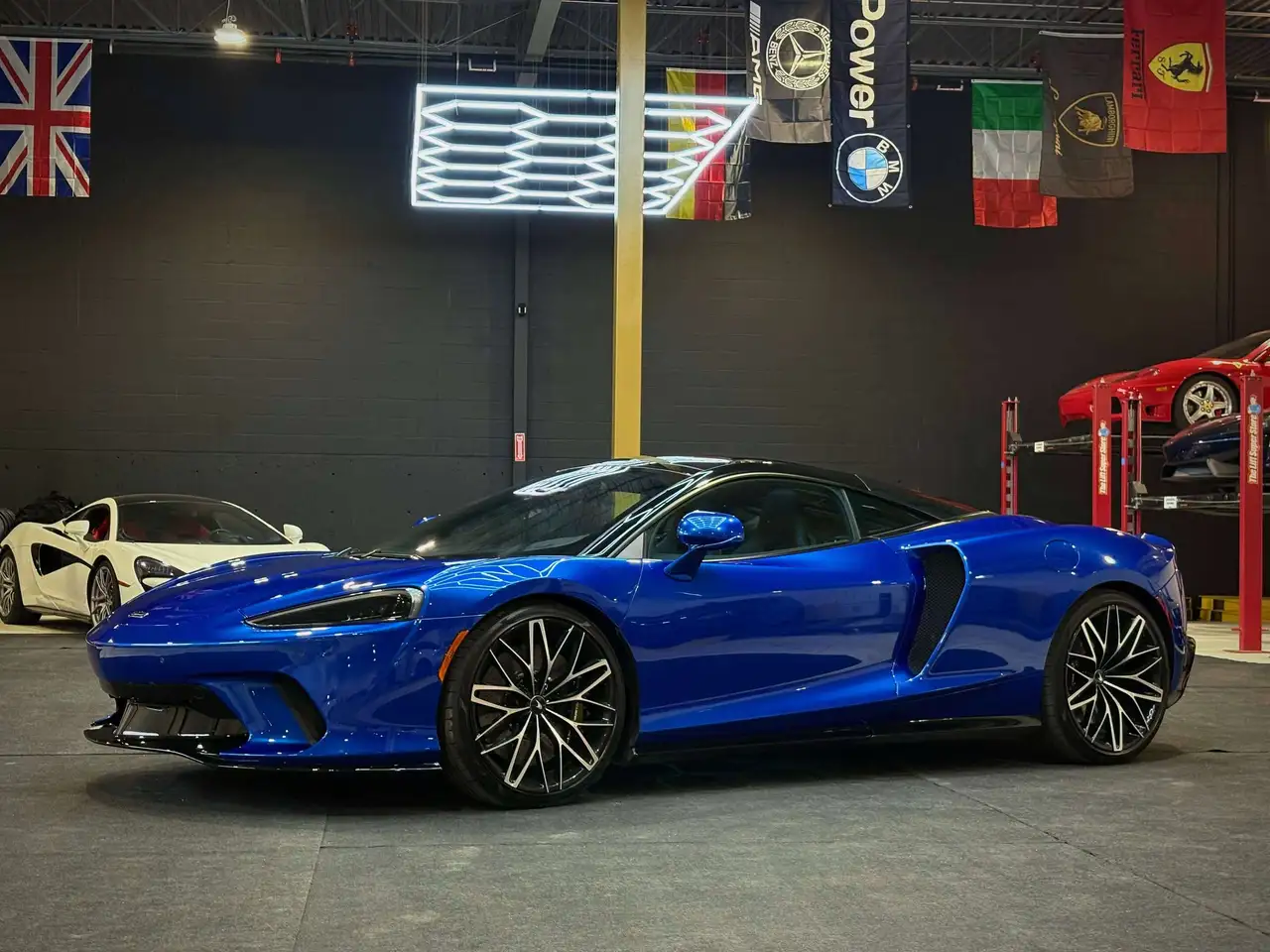 2023 McLaren GT