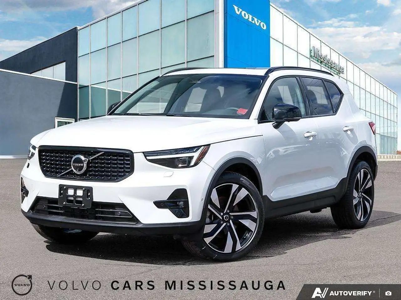 2024 Volvo XC40 Ultimate
