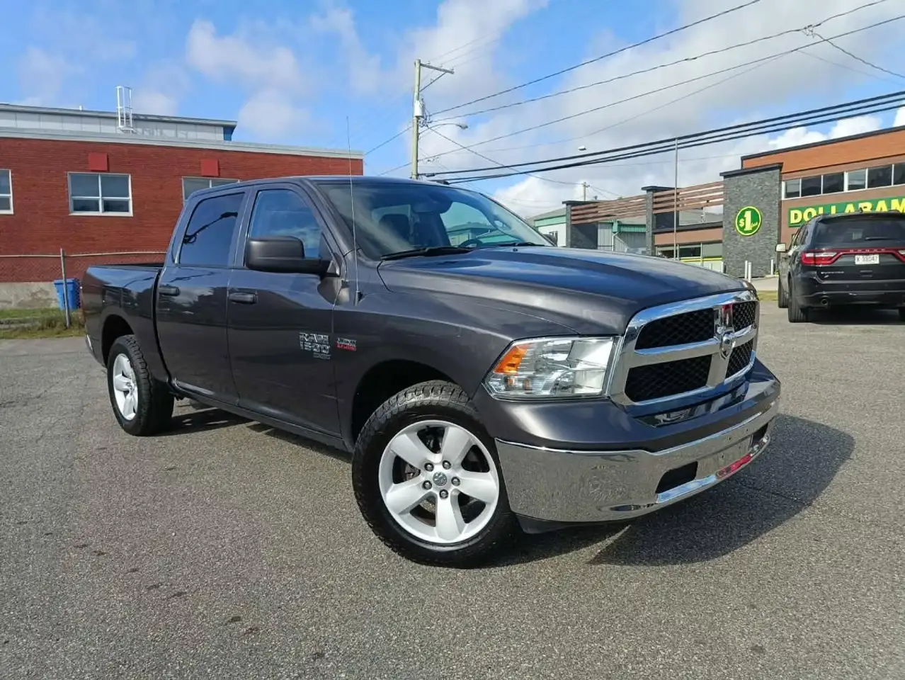 2023 RAM 1500 SLT