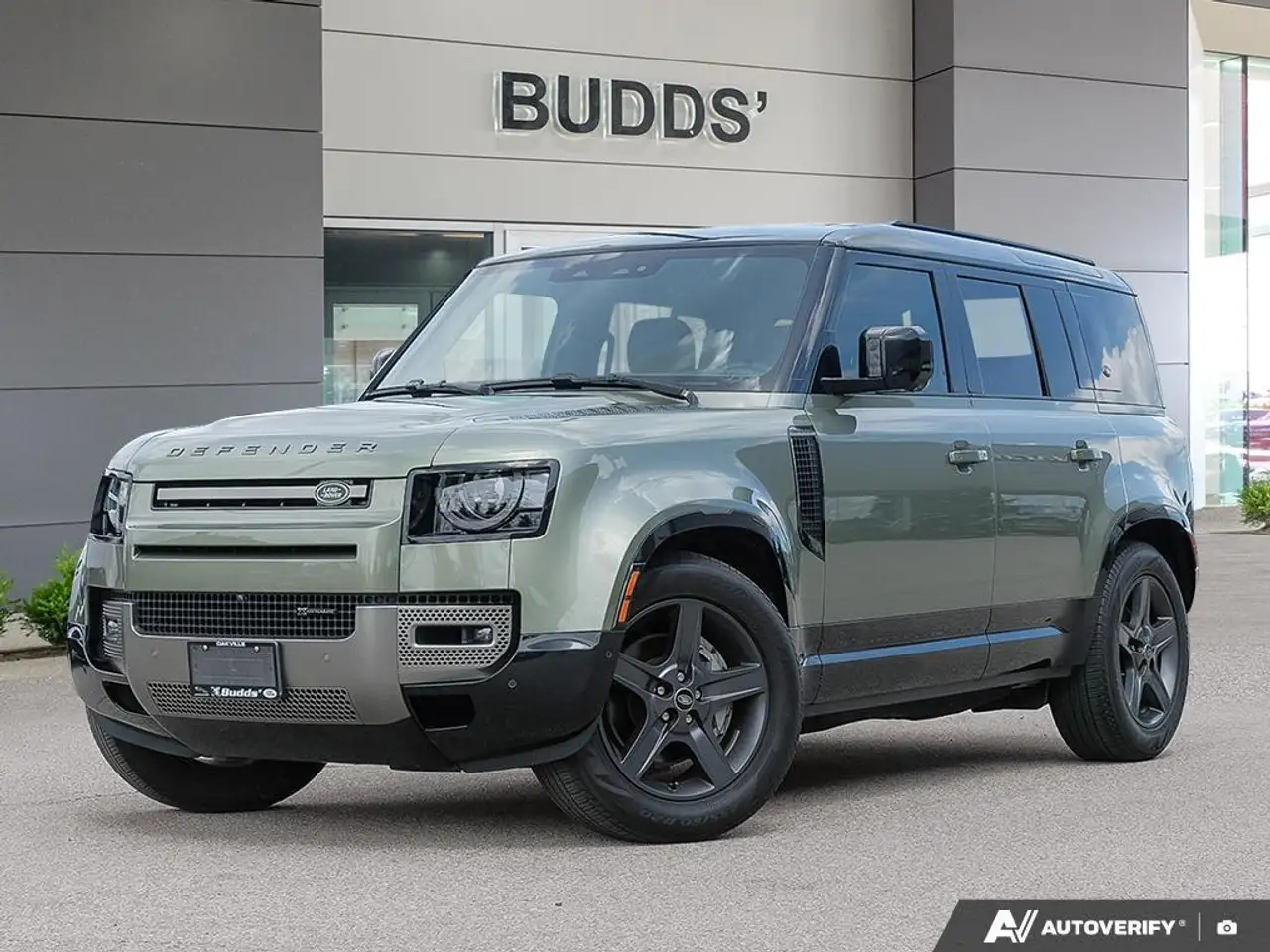 2023 Land Rover Defender X-Dynamic SE P400