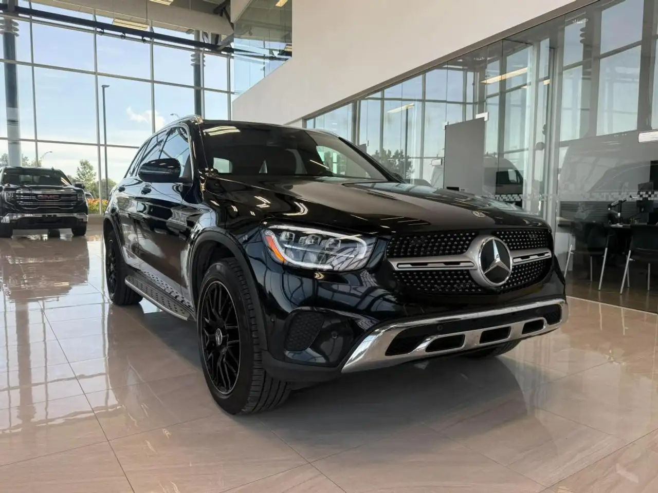 2022 Mercedes-Benz GLC 300