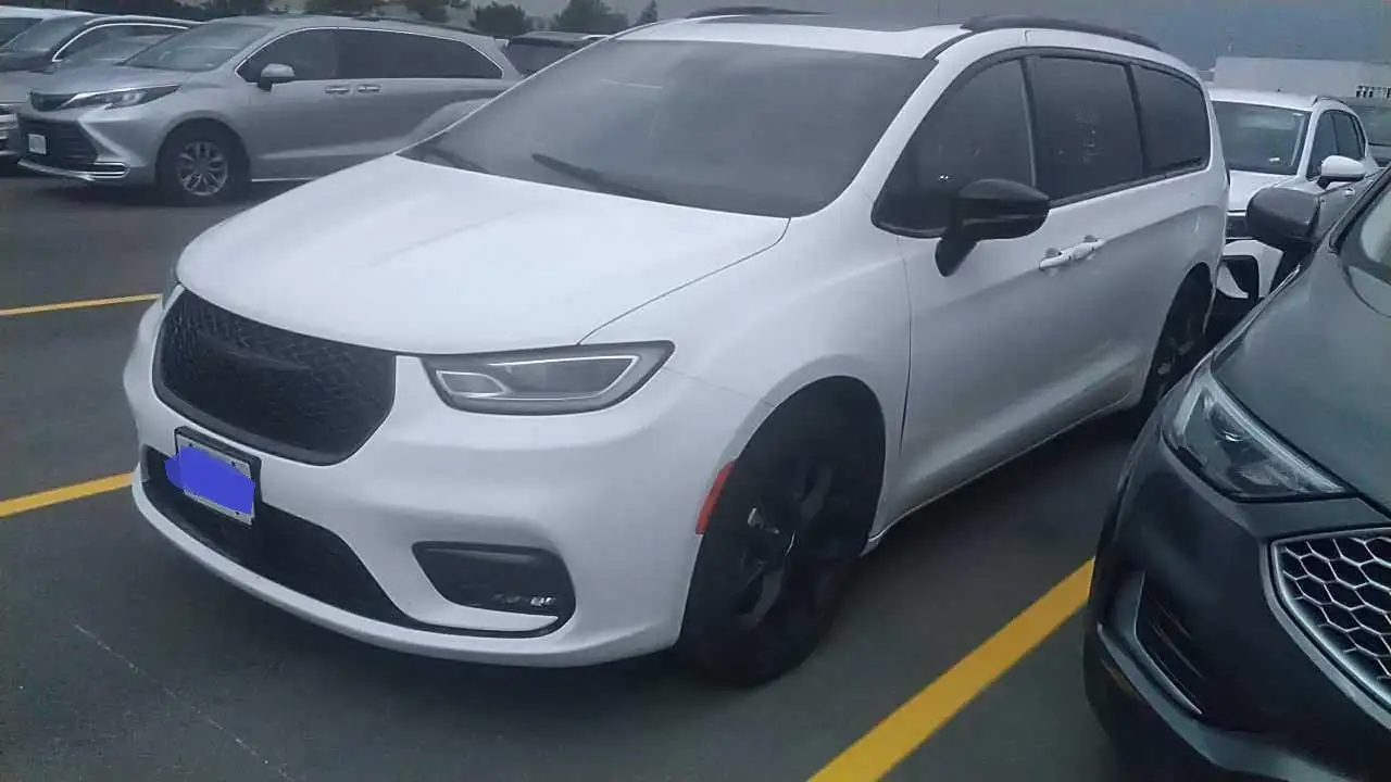 2025 Chrysler Pacifica