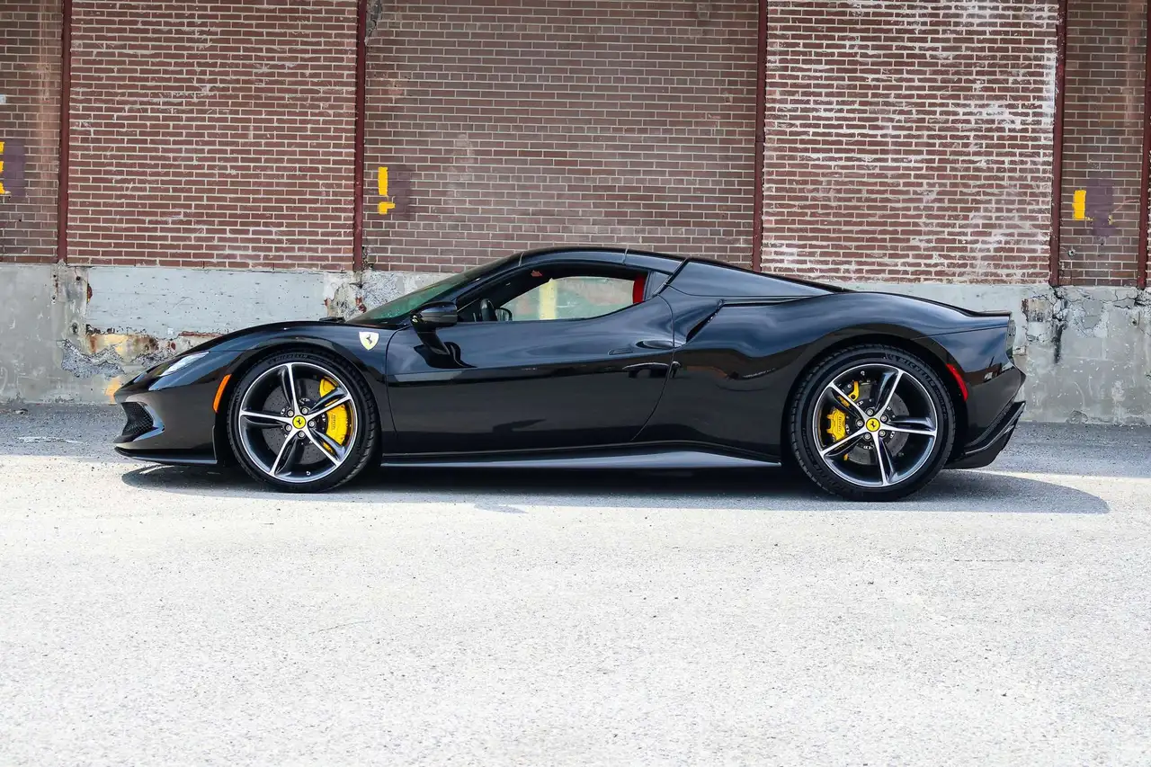 2024 Ferrari 296 GTS