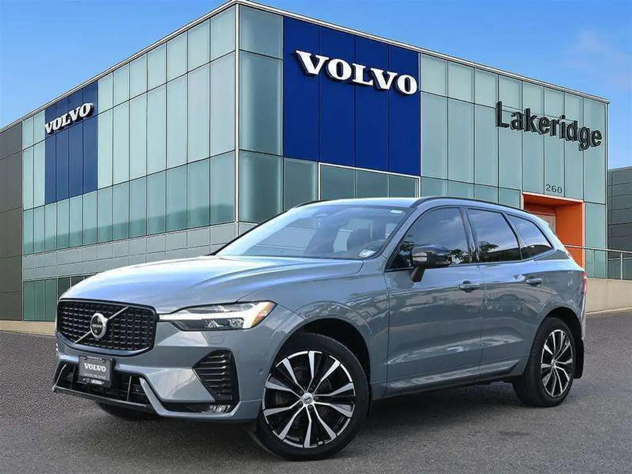 2024 Volvo XC60 Plus