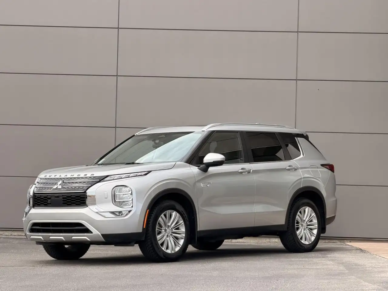 2024 Mitsubishi Outlander