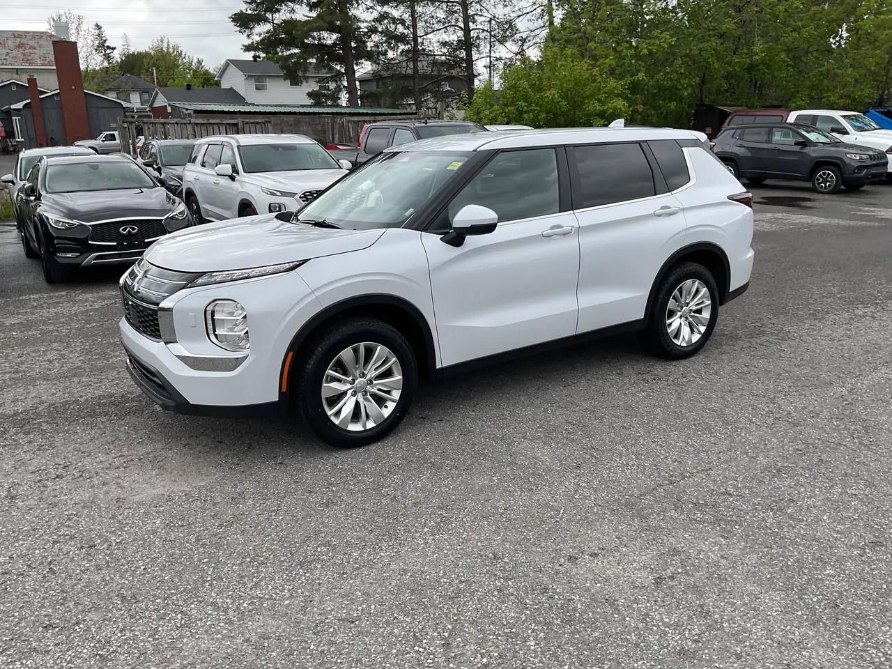 2025 Mitsubishi Outlander