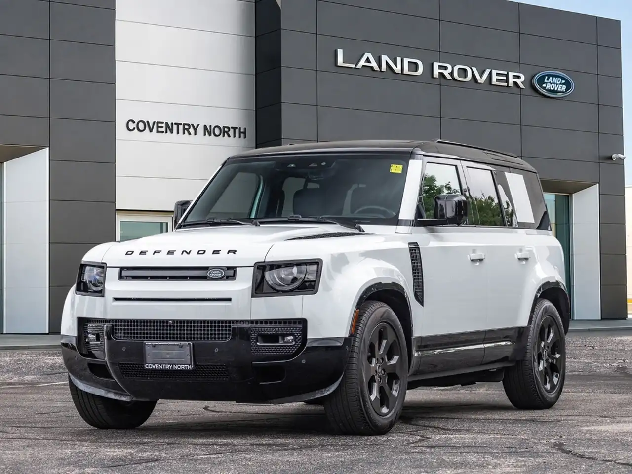 2025 Land Rover Defender X-Dynamic SE