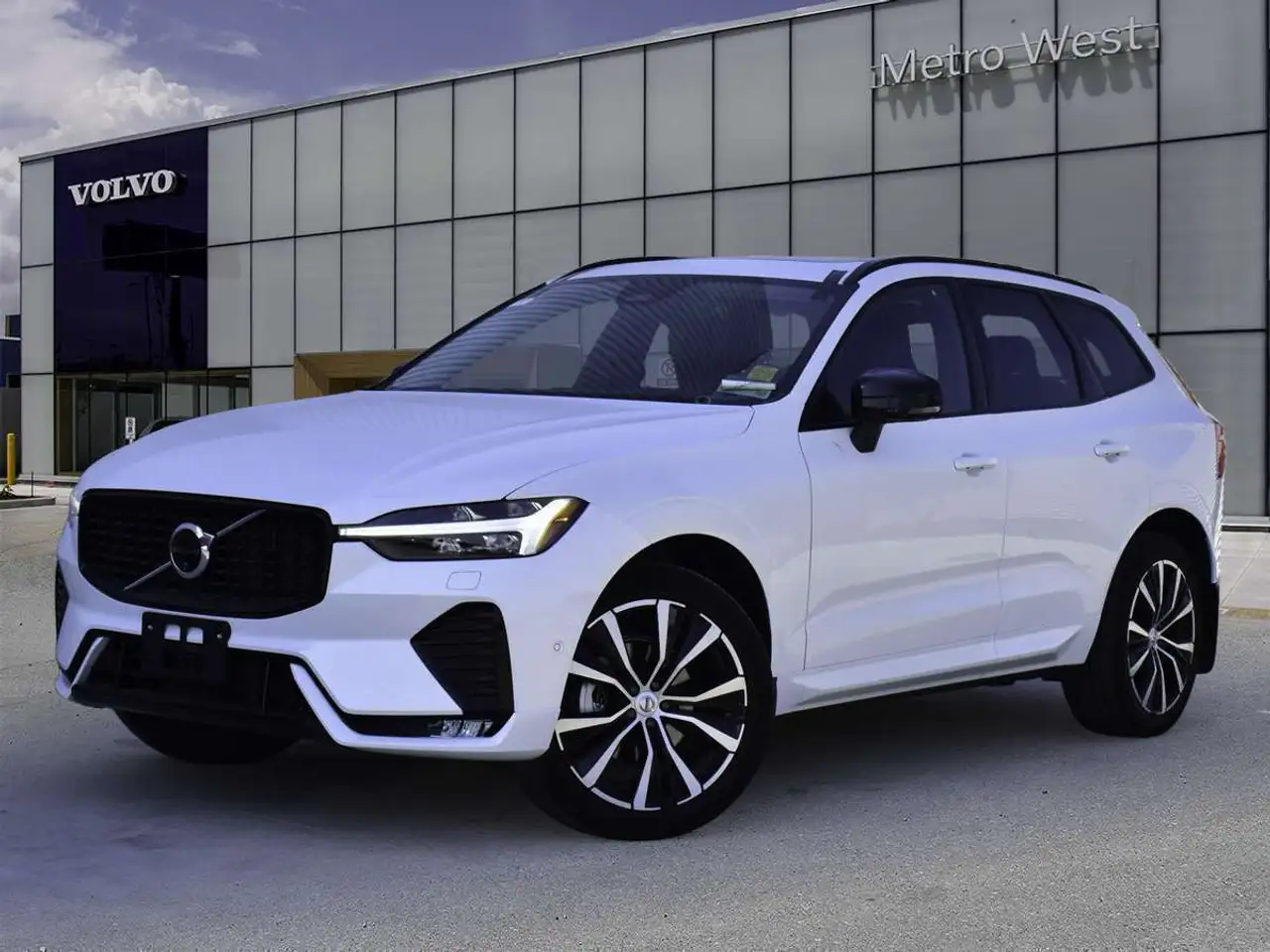 2025 Volvo XC60 Plus