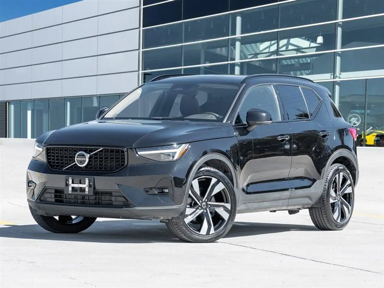 2024 Volvo XC40 Ultimate