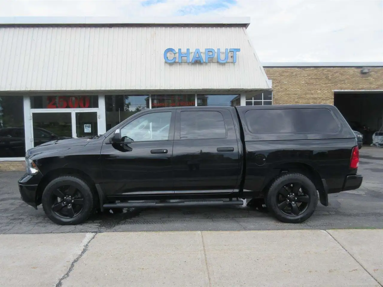 2022 RAM 1500 SLT