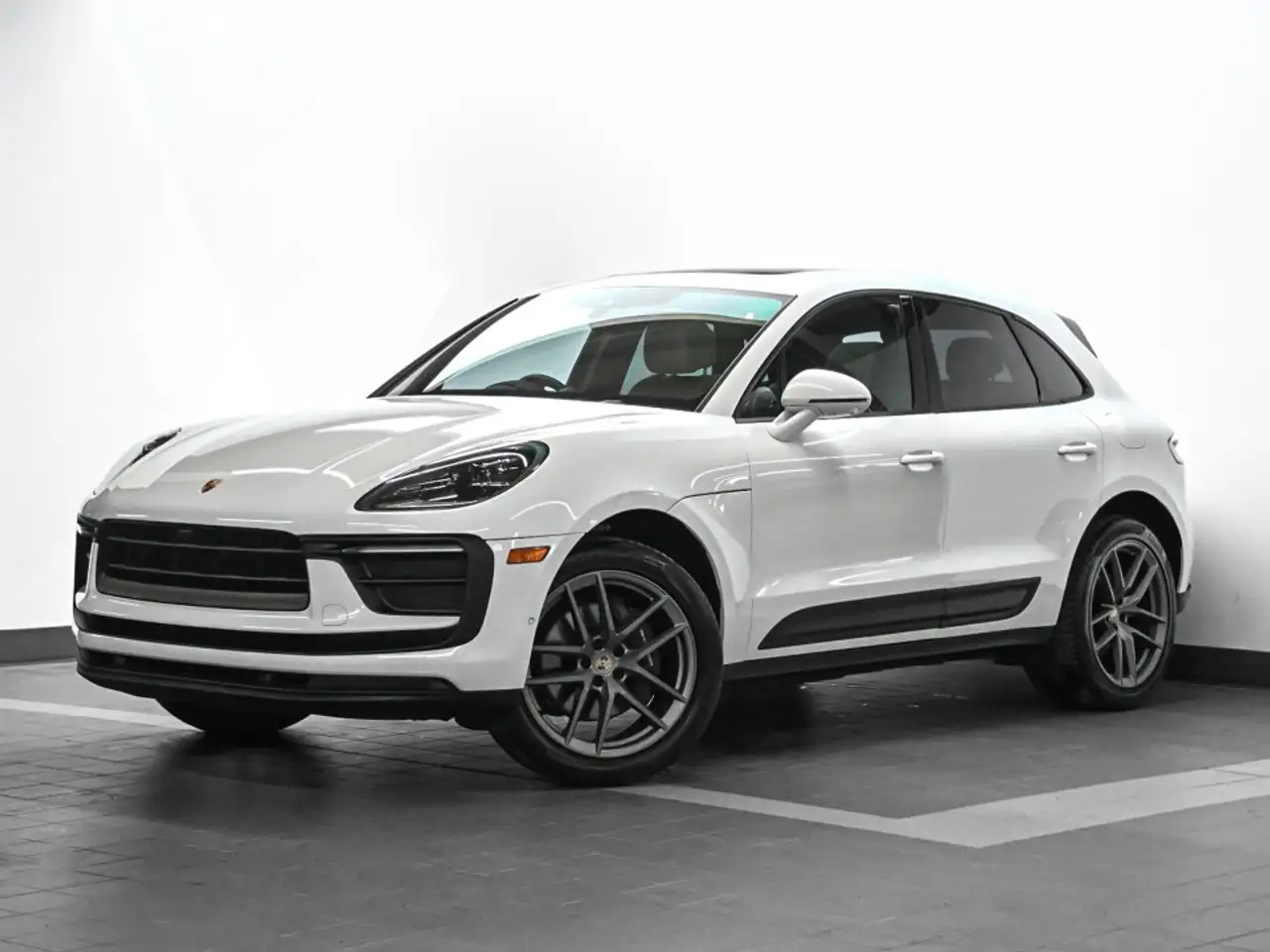 2023 Porsche Macan T