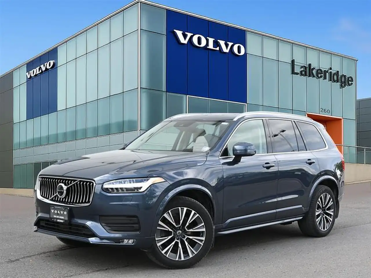 2022 Volvo XC90 Momentum