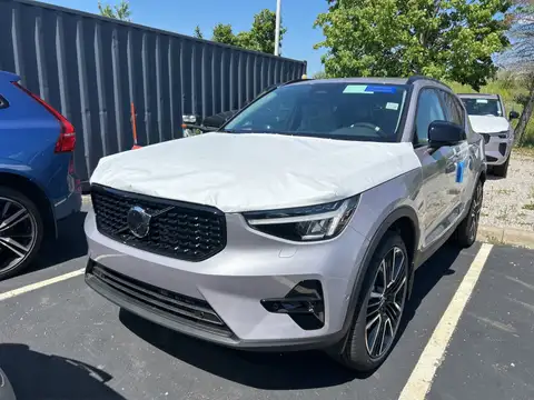 Volvo XC40 Plus