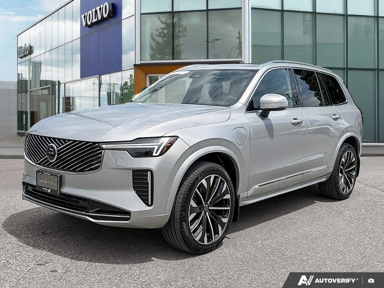 2025 Volvo XC90 Core