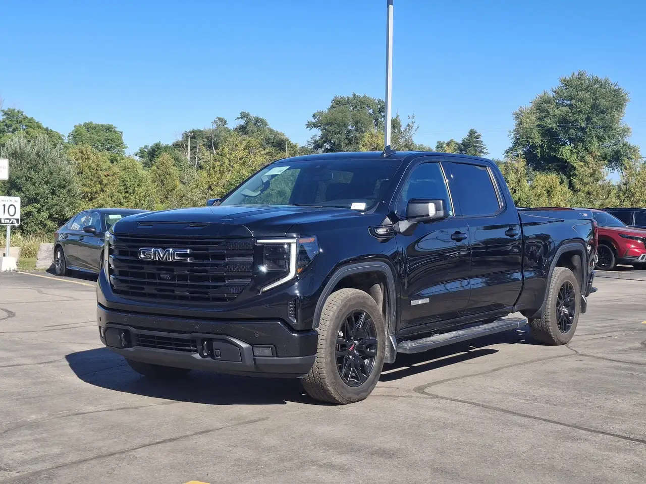 2024 GMC Sierra 1500 Elevation
