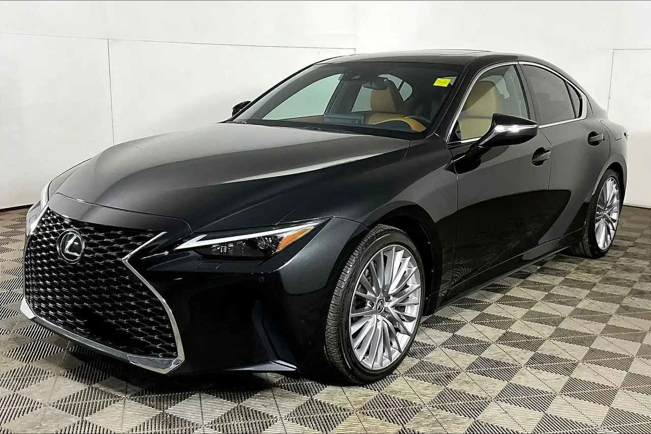 2024 Lexus IS 300 Luxury