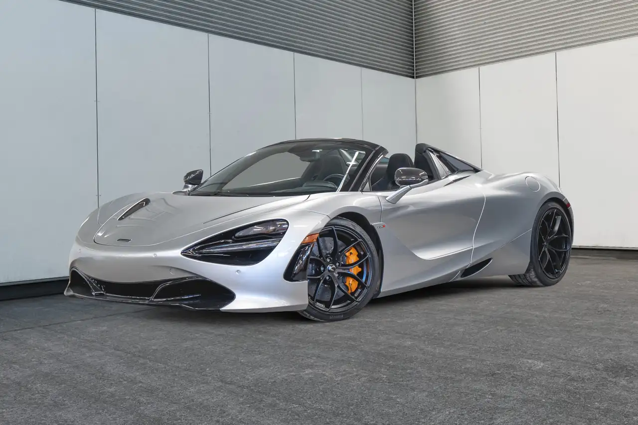 2021 McLaren 720