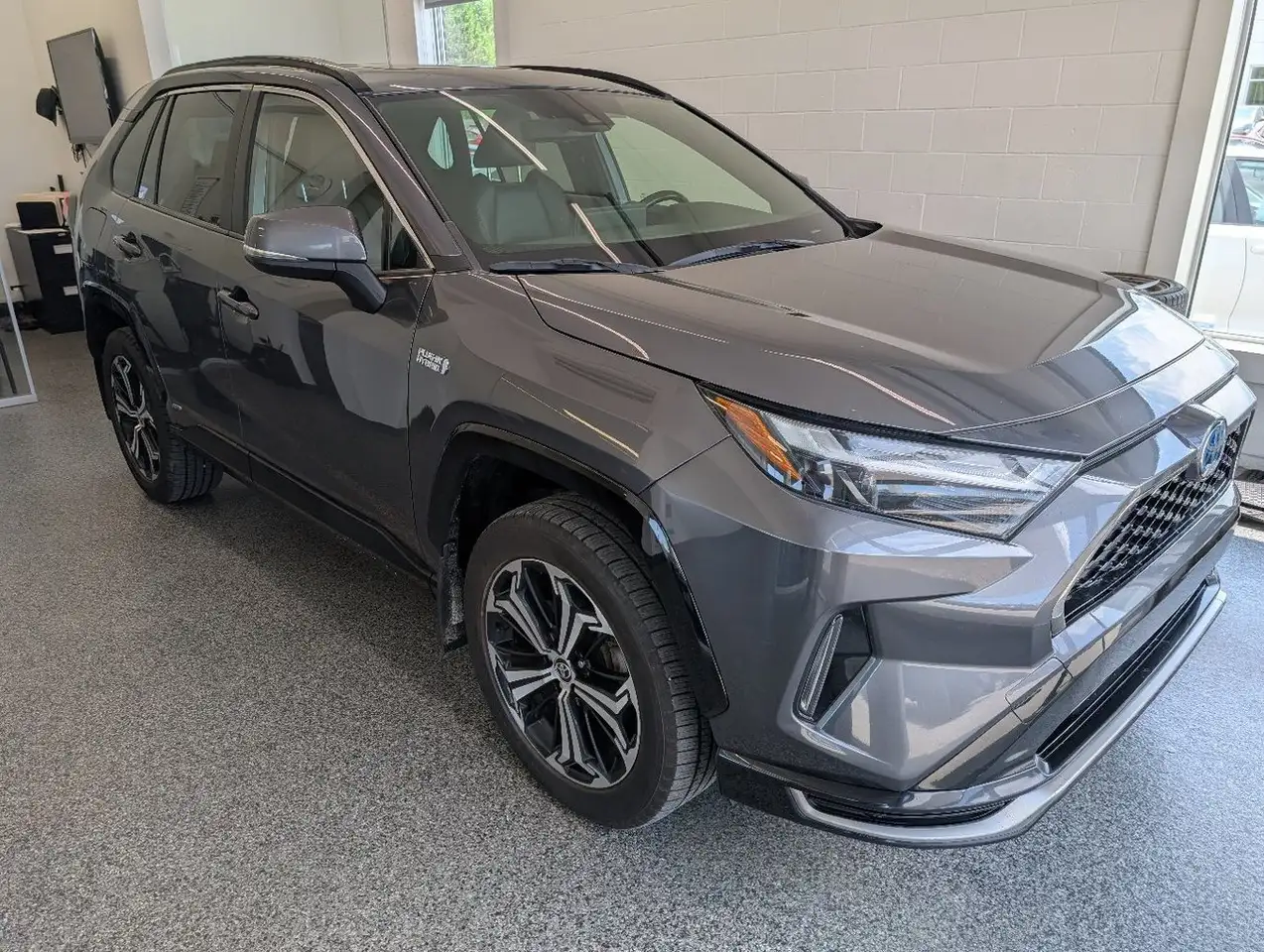 2023 Toyota RAV4 XSE