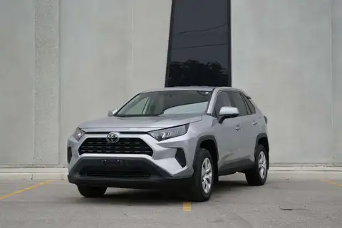 Toyota RAV4 LE