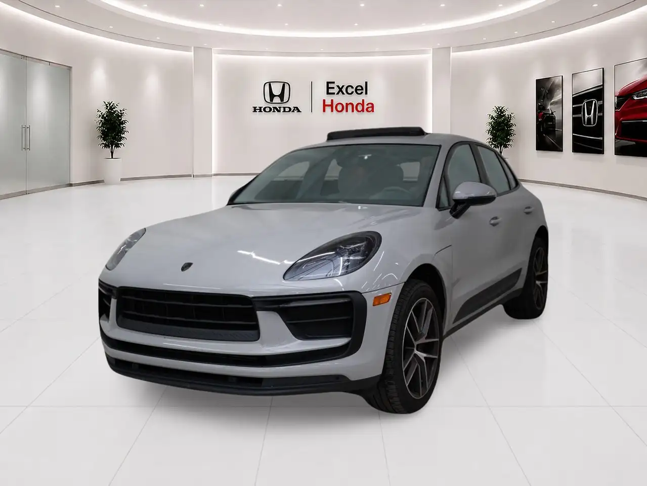 2023 Porsche Macan T