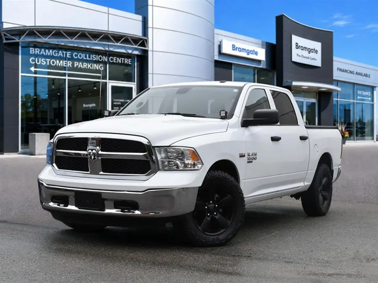 2023 RAM 1500 SLT