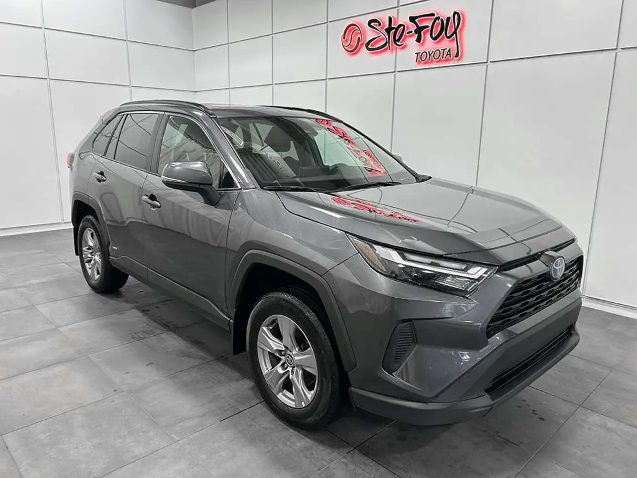 2023 Toyota RAV4 XLE