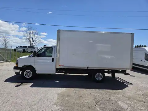 GMC Savana