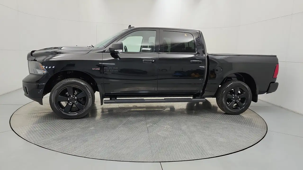 2022 RAM 1500 SLT