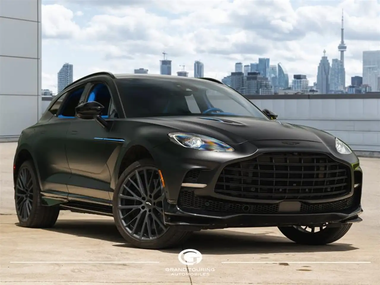 2023 Aston Martin DBX