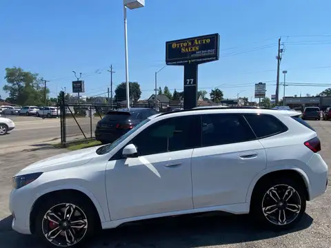 BMW X1 28i
