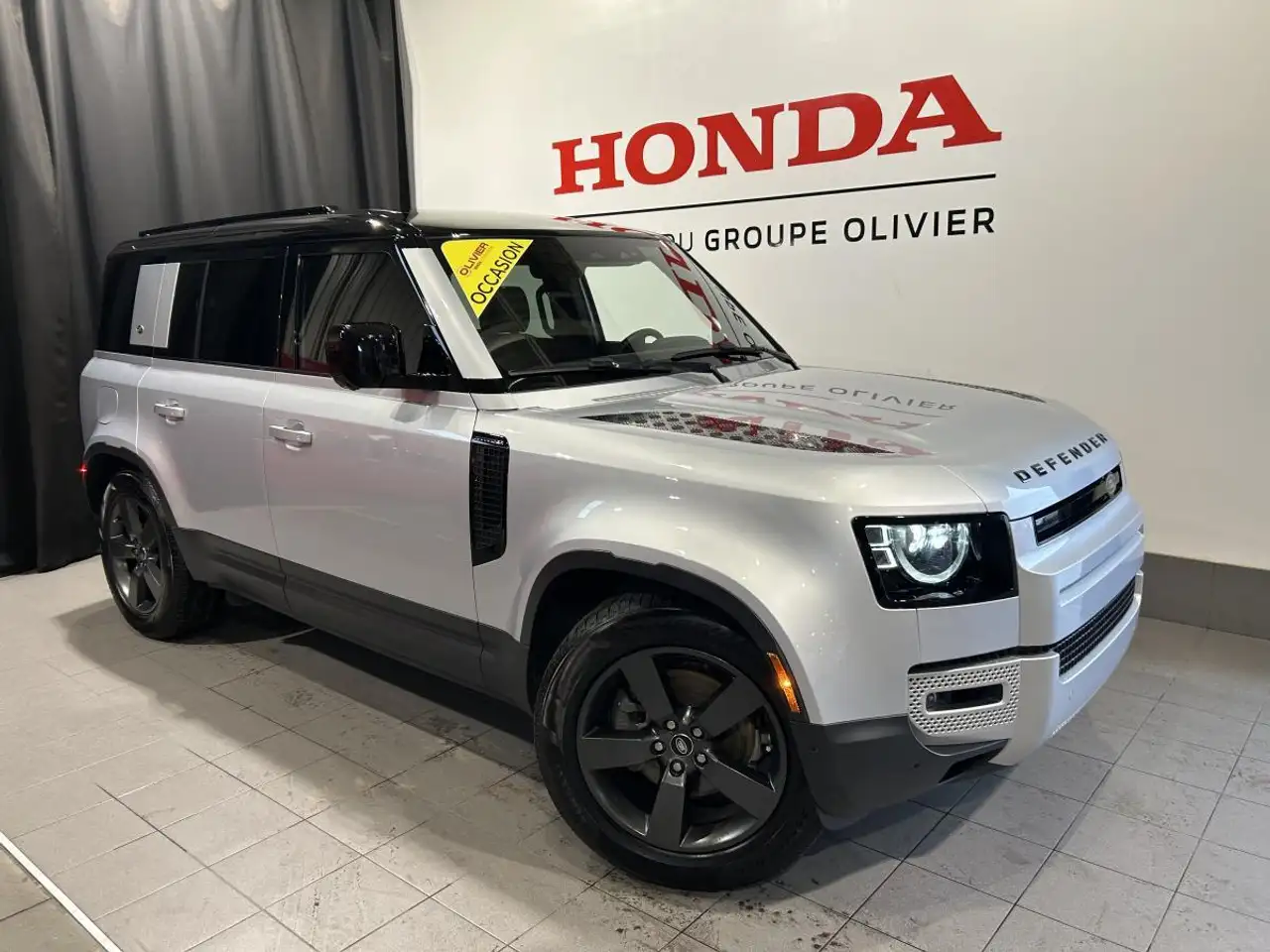 2024 Land Rover Defender S P300
