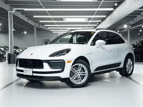 Porsche Macan Base