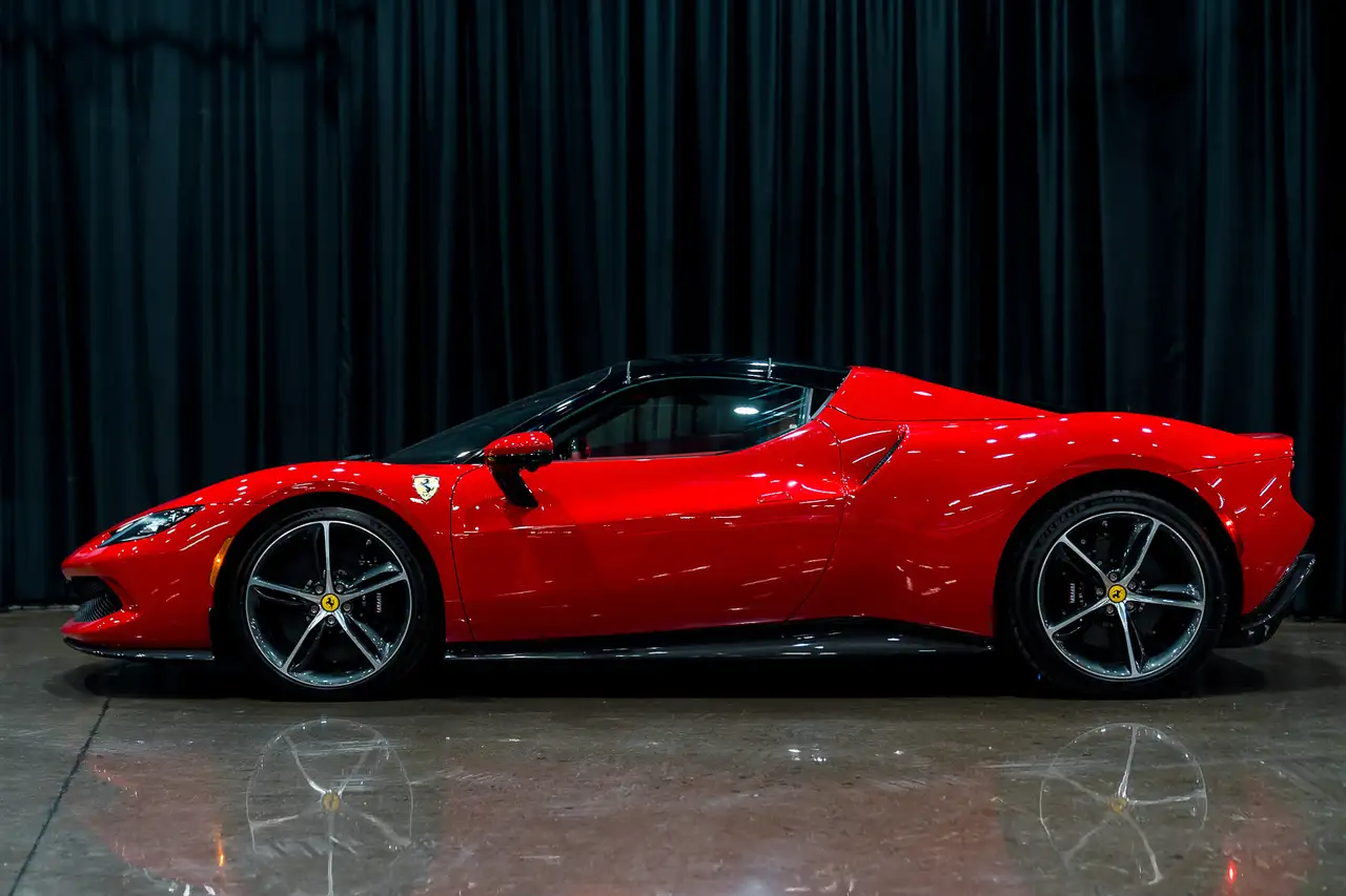 2024 Ferrari 296 GTS