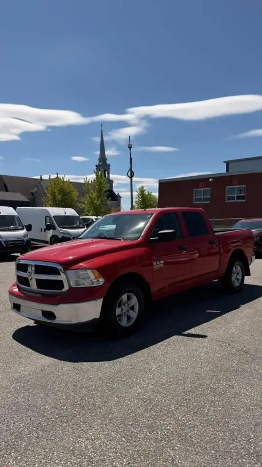 2023 RAM 1500 SLT