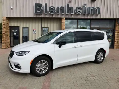 Chrysler Pacifica