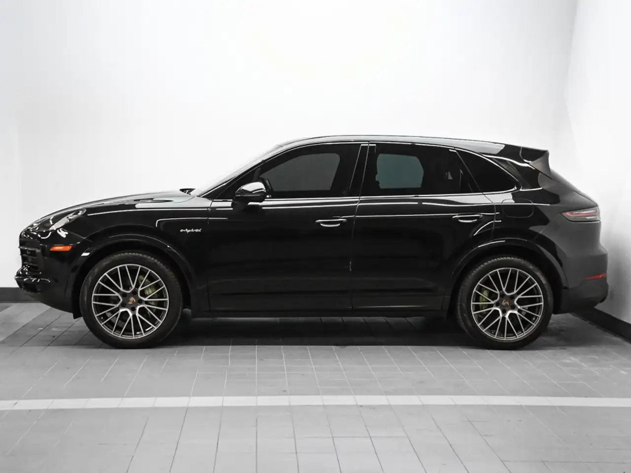 2023 Porsche Cayenne E-Hybrid