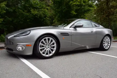 Aston Martin Vanquish