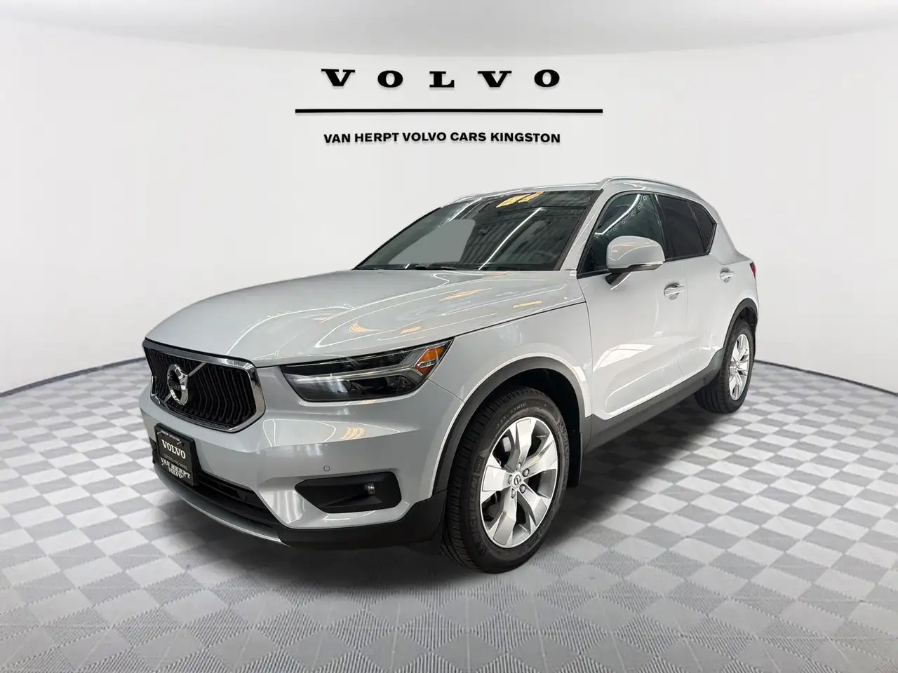 2021 Volvo XC40 Momentum