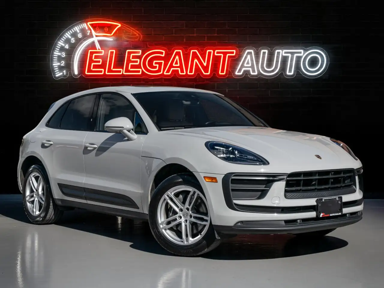2023 Porsche Macan T