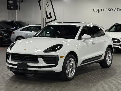 Porsche Macan Base