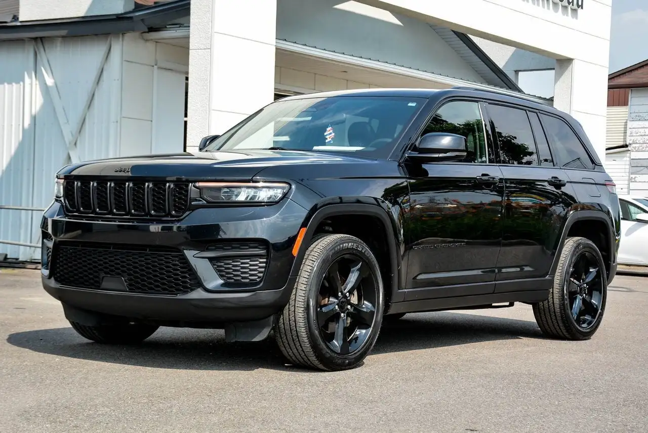 2023 Jeep Grand Cherokee Altitude