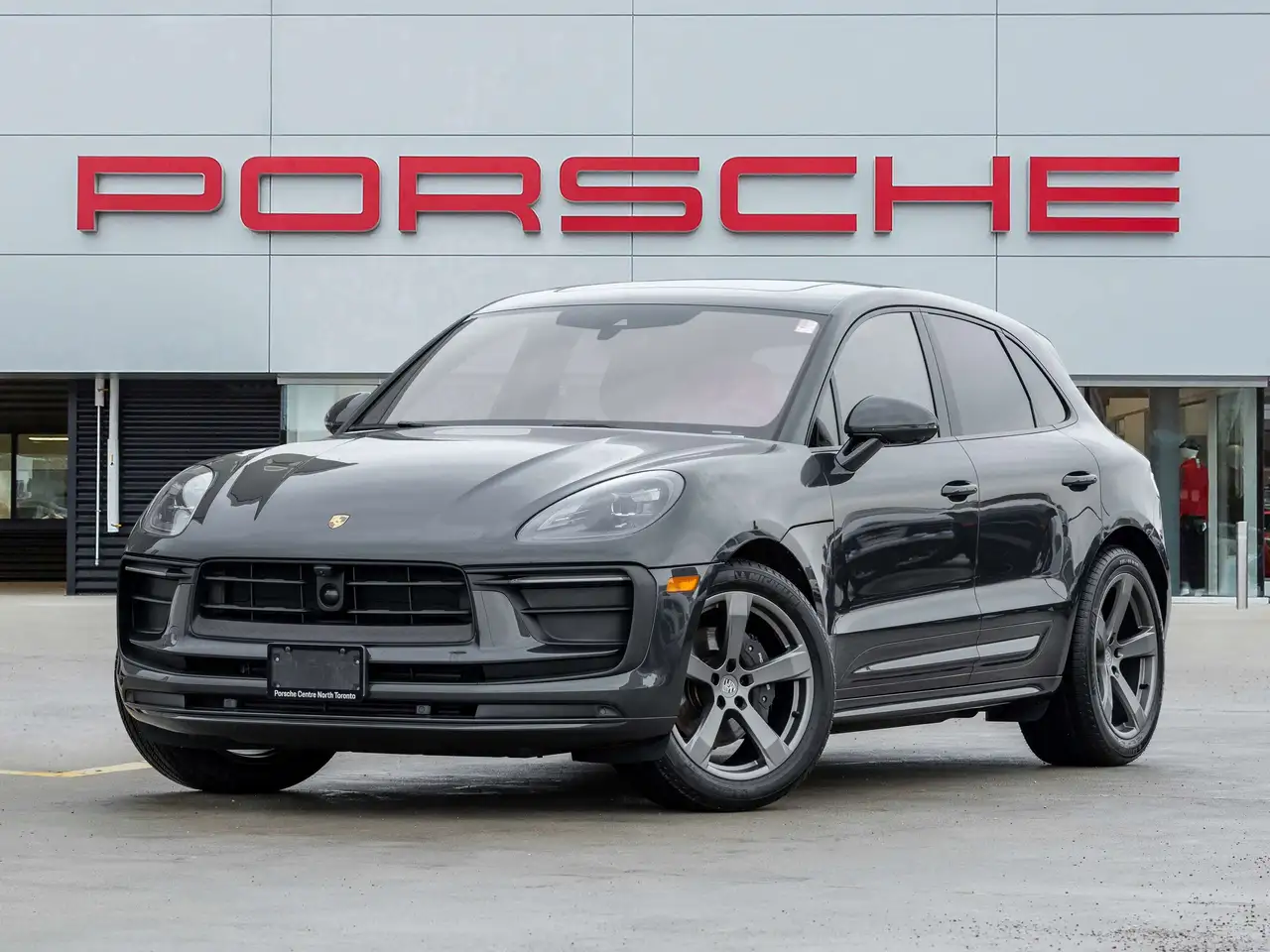 2025 Porsche Macan Base