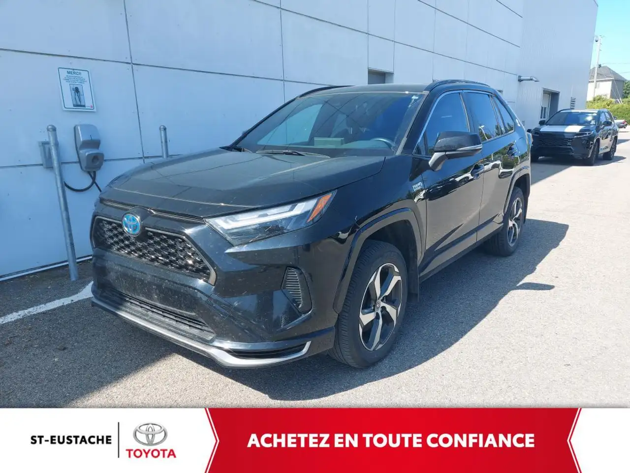 2024 Toyota RAV4 SE