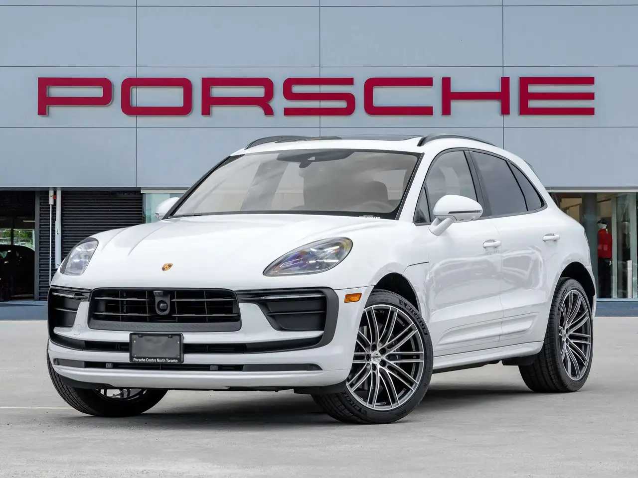 2025 Porsche Macan Base