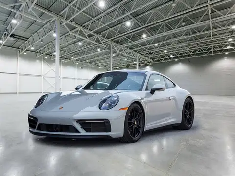 Porsche 911 Carrera 4 GTS