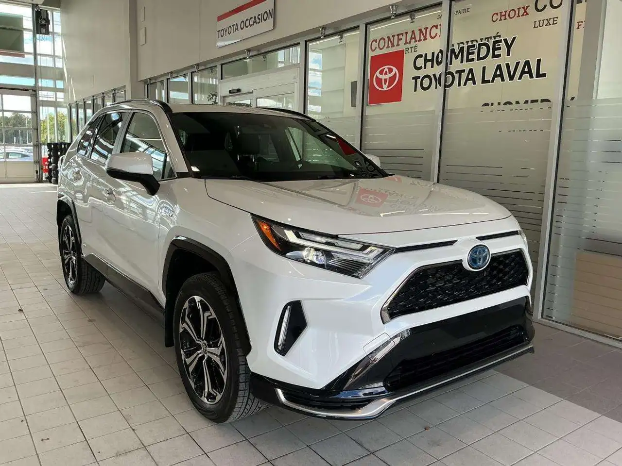 2024 Toyota RAV4 XSE