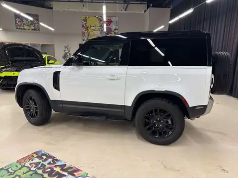Land Rover Defender S