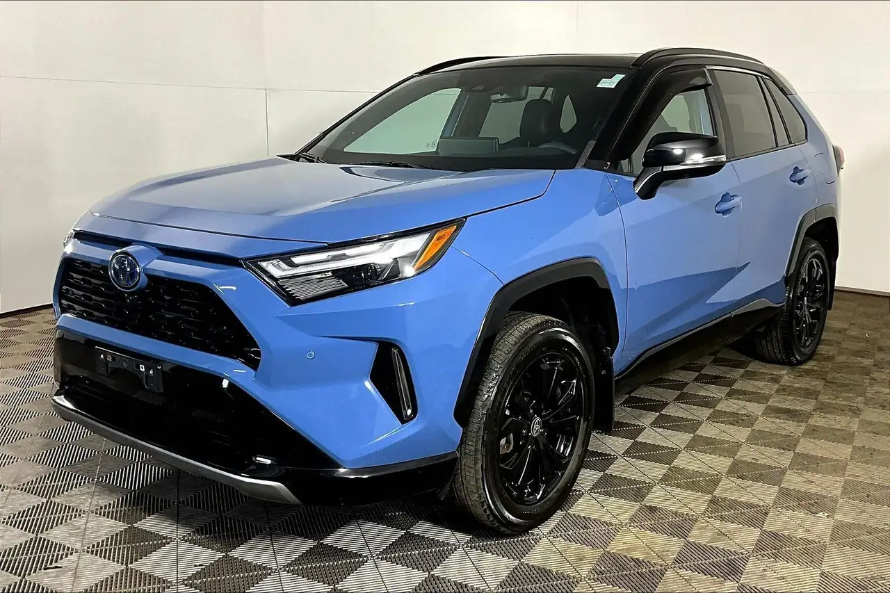 2023 Toyota RAV4 XSE