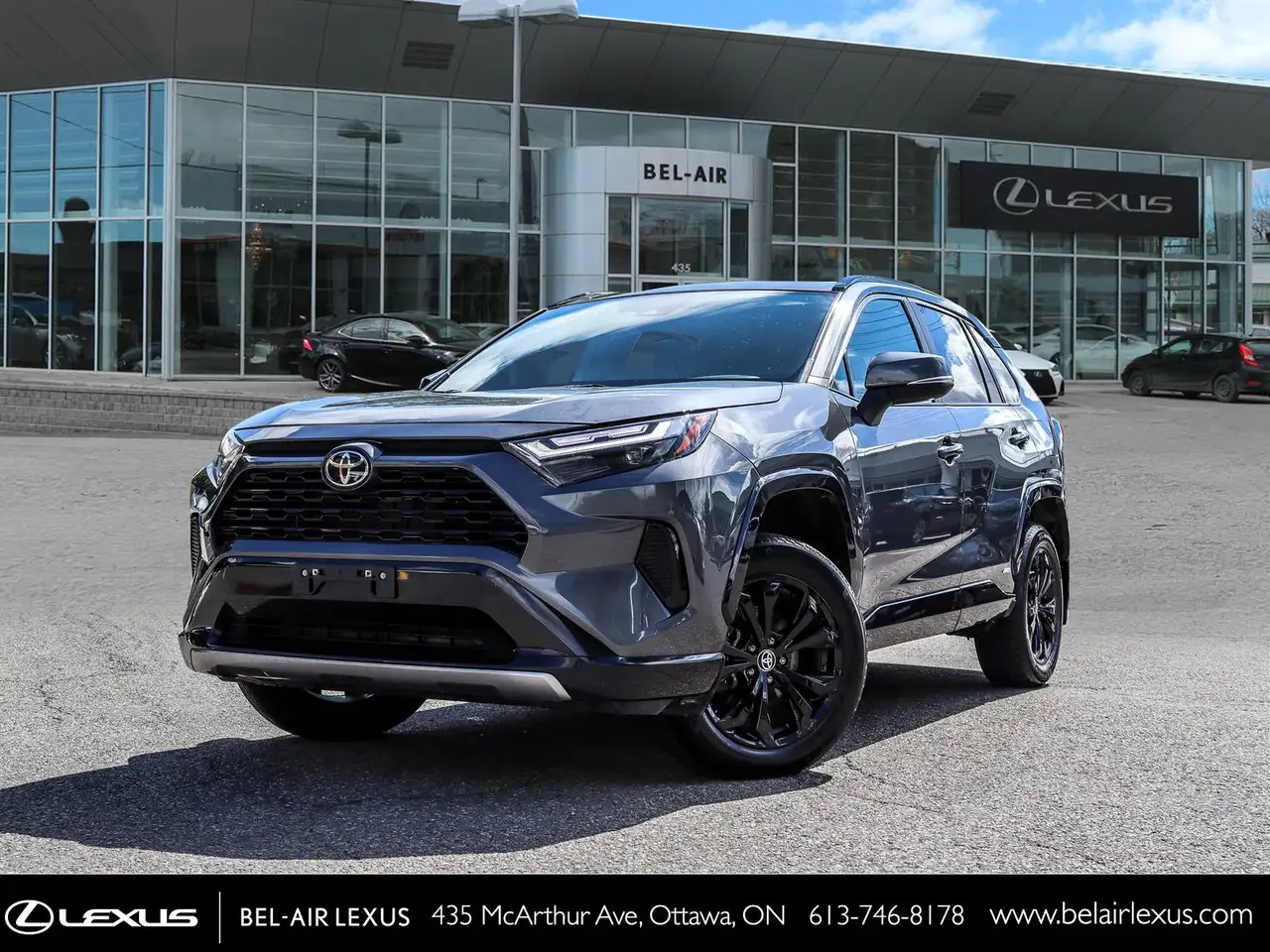 2025 Toyota RAV4 SE